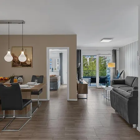 Luxury Iris Apartment *