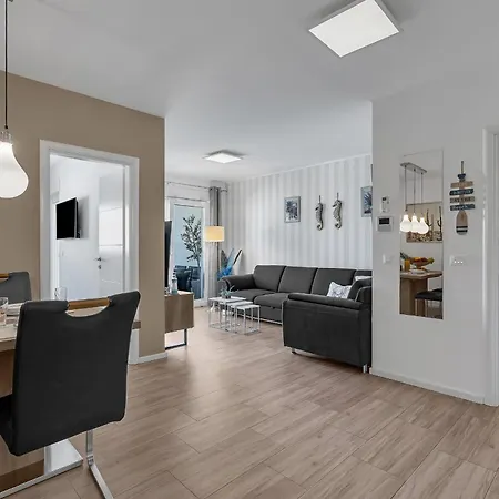 Luxury Iris Apartment